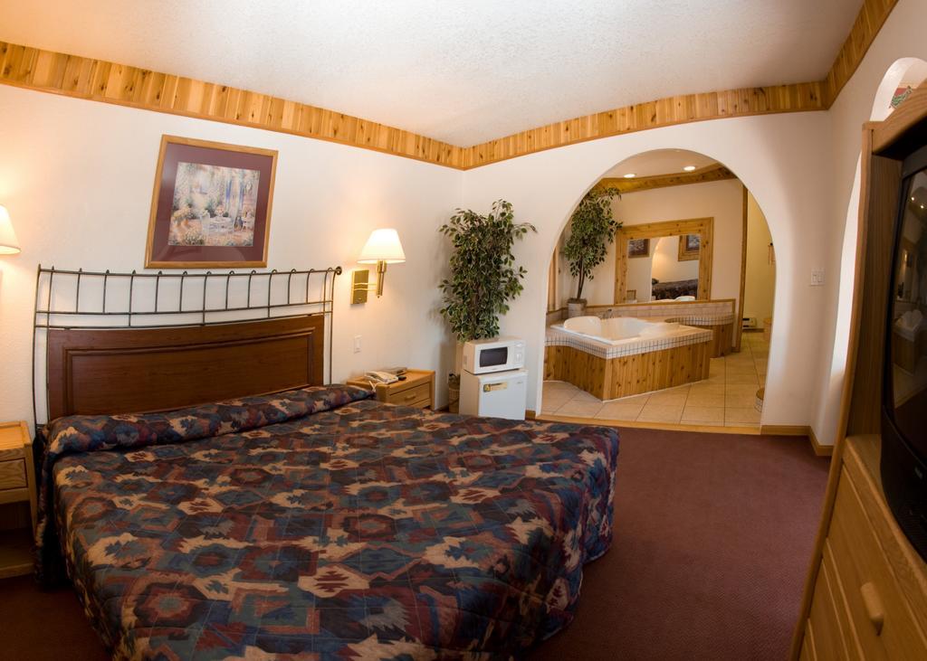 North Country Inn & Suites Mandan Exterior photo