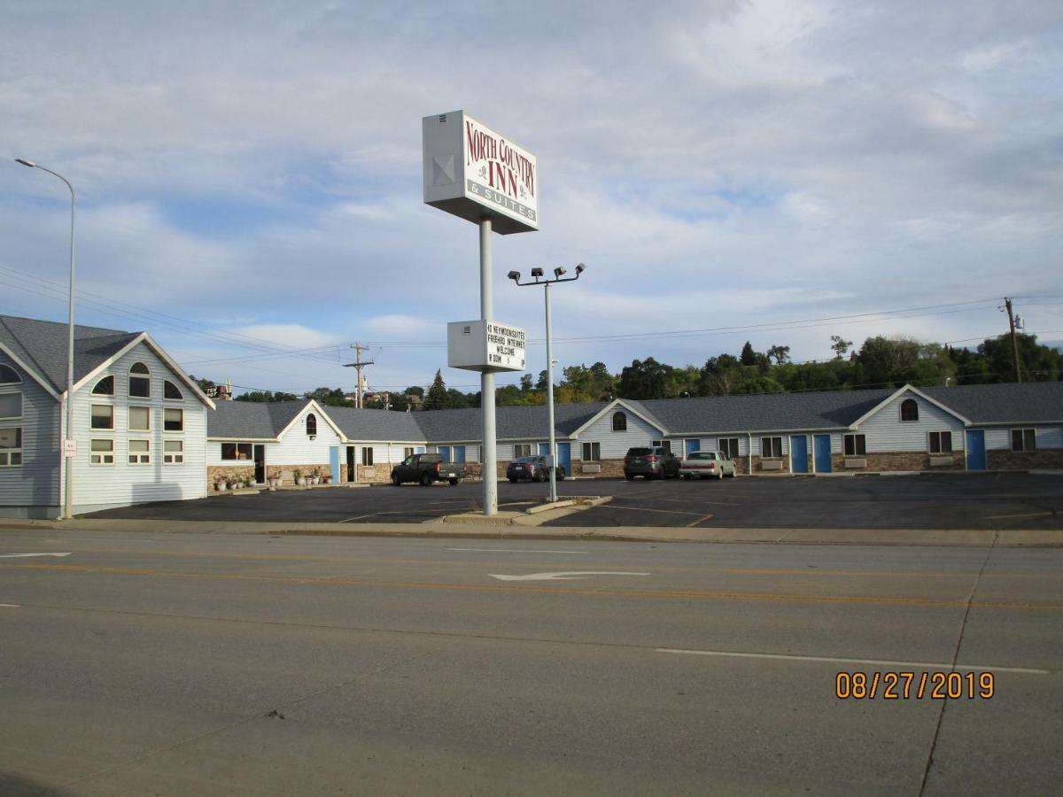 North Country Inn & Suites Mandan Exterior photo